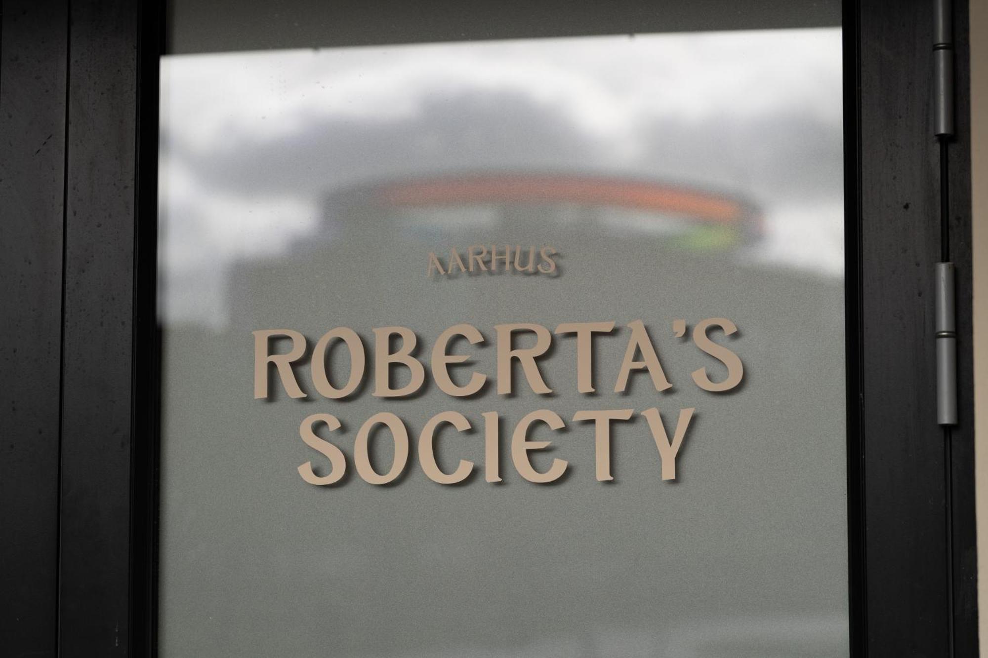 Roberta'S Society Aarhus Hostel Exterior photo
